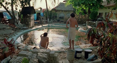 你妈妈也一样剧照的剧照