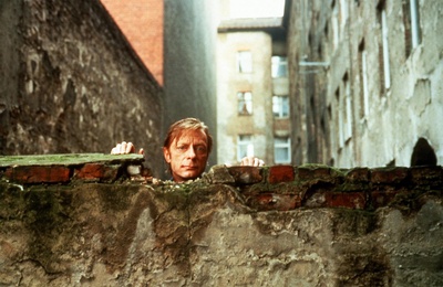 咫尺天涯剧照的剧照