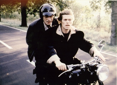 咫尺天涯剧照的剧照