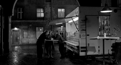 咫尺天涯剧照的剧照