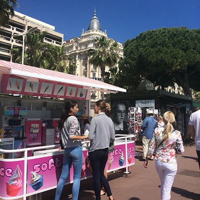 岸边之旅剧照的剧照