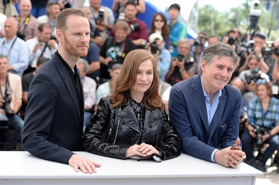 猛于炮火剧照的剧照