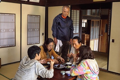 生存家族剧照的剧照