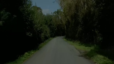 保持站立剧照的剧照