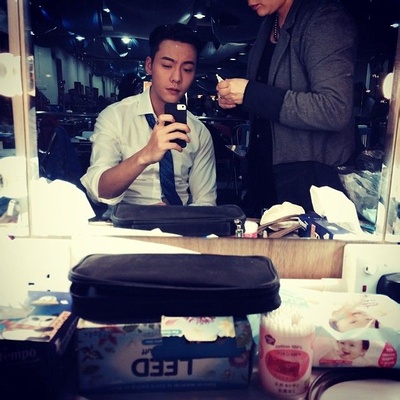 男人不可以穷剧照的剧照