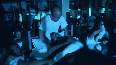 全金属外壳剧照的剧照