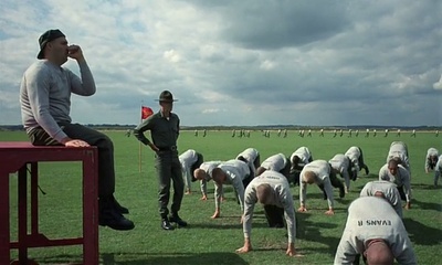 全金属外壳剧照的剧照