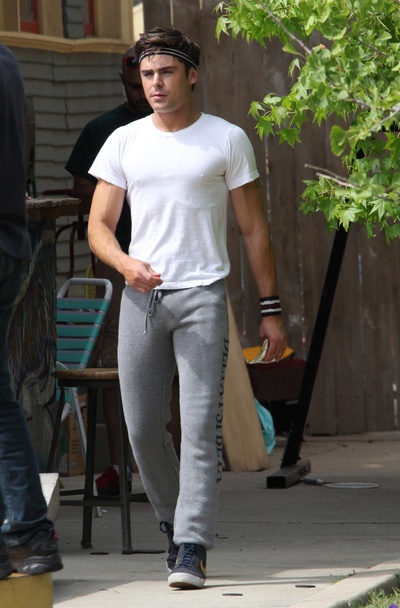 邻居大战剧照的剧照