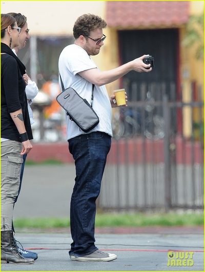 邻居大战剧照的剧照