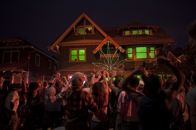 邻居大战剧照的剧照