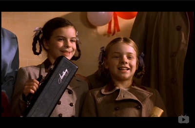 她比烟花寂寞剧照的剧照