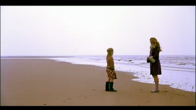 她比烟花寂寞剧照的剧照