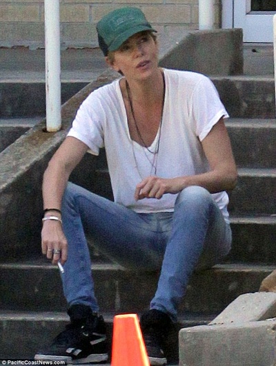 暗黑之地剧照的剧照