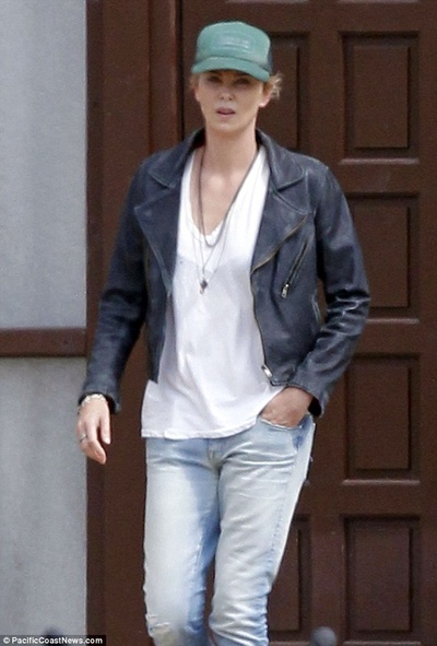 暗黑之地剧照的剧照