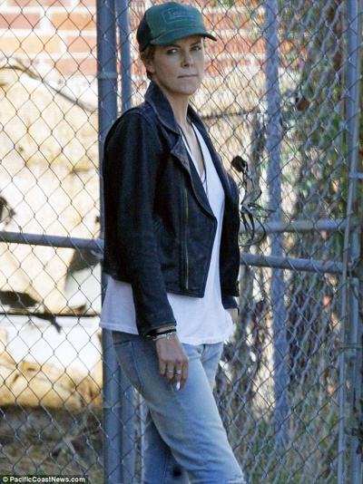 暗黑之地剧照的剧照