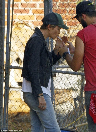 暗黑之地剧照的剧照