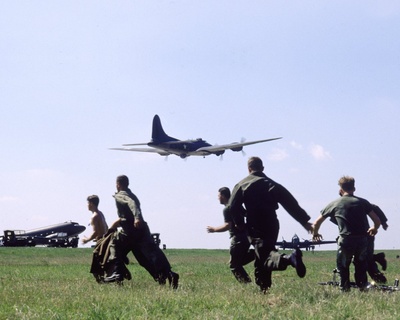 孟菲斯美女号剧照的剧照