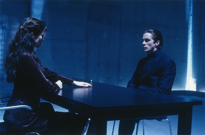 撕裂的末日剧照的剧照