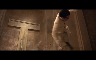 撕裂的末日剧照的剧照