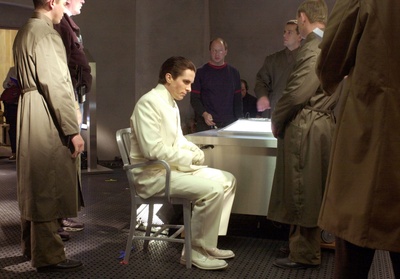 撕裂的末日剧照的剧照