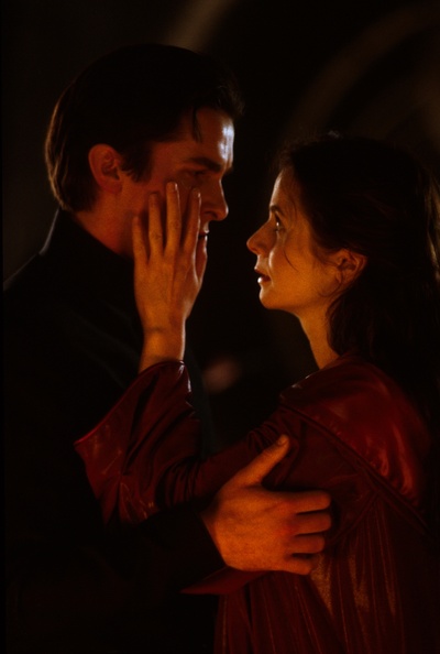 撕裂的末日剧照的剧照