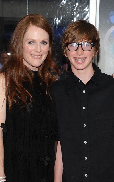 疯狂愚蠢的爱剧照的剧照