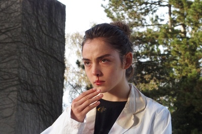 生吃剧照的剧照