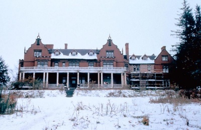 总有骄阳剧照的剧照