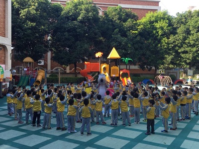 大卫贝肯之倒霉特工熊剧照的剧照