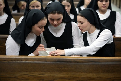 见习修女剧照的剧照