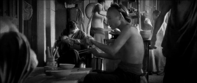 十月围城剧照的剧照