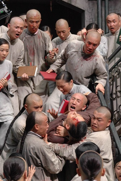 十月围城剧照的剧照