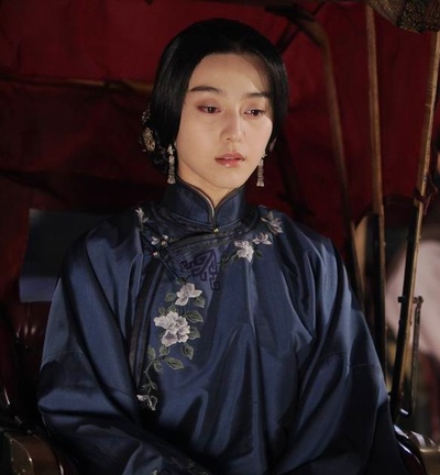 十月围城剧照的剧照