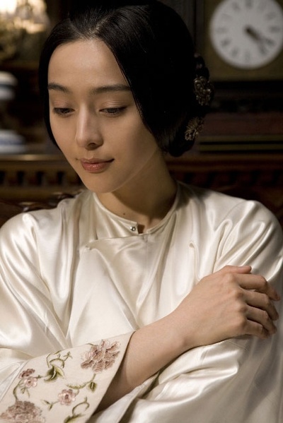 十月围城剧照的剧照