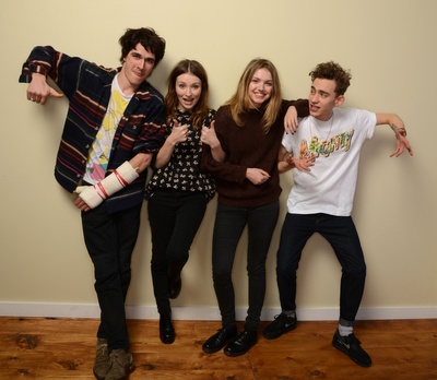 上帝帮助女孩剧照的剧照