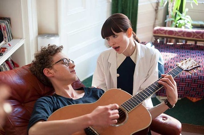 上帝帮助女孩剧照的剧照