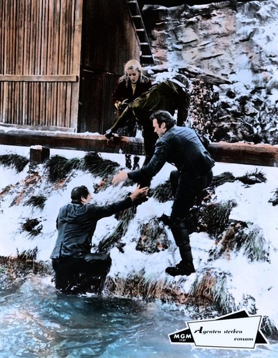 血染雪山堡剧照的剧照