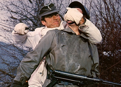 血染雪山堡剧照的剧照