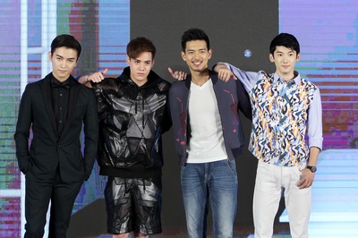 睡在我上铺的兄弟剧照的剧照