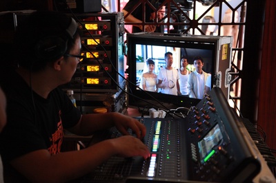 睡在我上铺的兄弟剧照的剧照