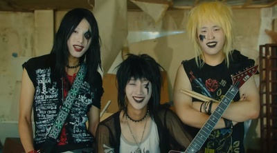 奇怪的她剧照的剧照