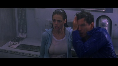 007之黑日危机剧照的剧照