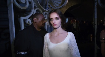 地下墓穴剧照的剧照