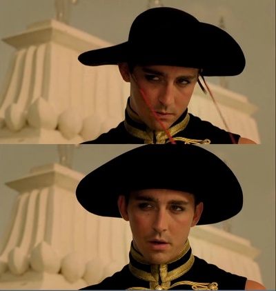 坠入剧照的剧照