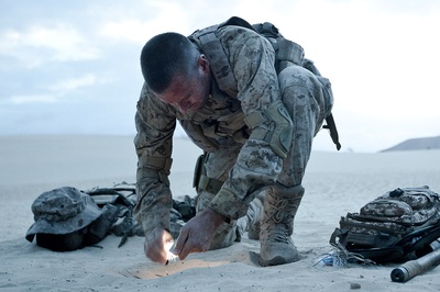 亡命雷区剧照的剧照