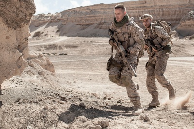 亡命雷区剧照的剧照