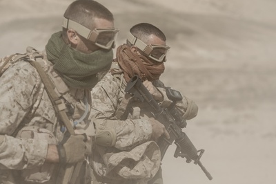 亡命雷区剧照的剧照