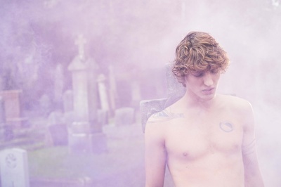 柜中野兽剧照的剧照