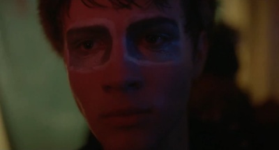 柜中野兽剧照的剧照