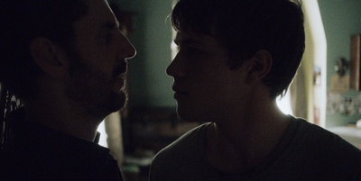 柜中野兽剧照的剧照